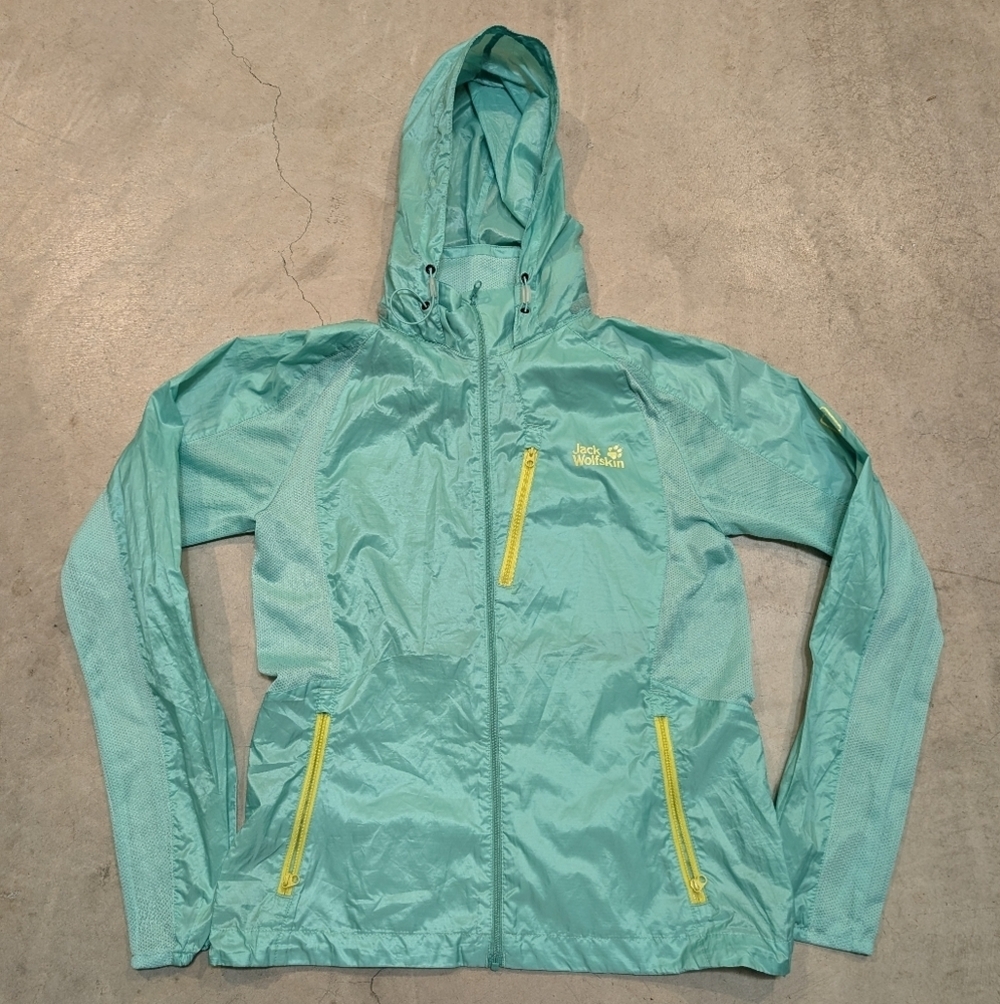 NWOT Jack Wolfskin Stormlock Lightweight Jacket Women's S Green Full Zip Hooded